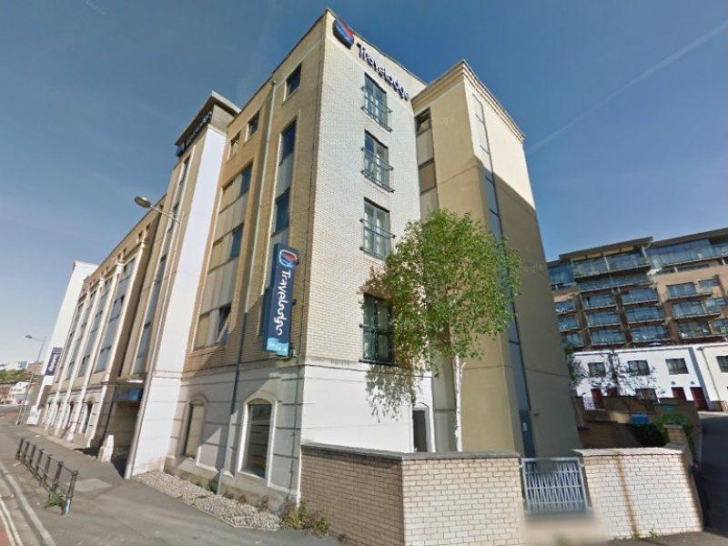Travelodge Bristol Central Anchor Road Экстерьер фото