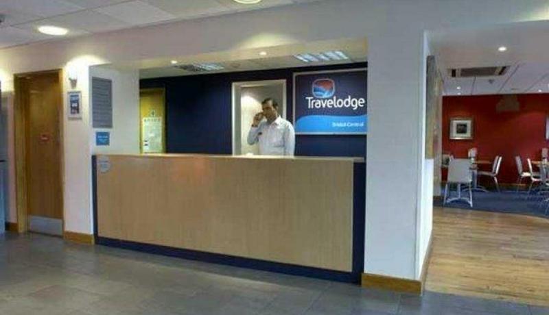 Travelodge Bristol Central Anchor Road Экстерьер фото